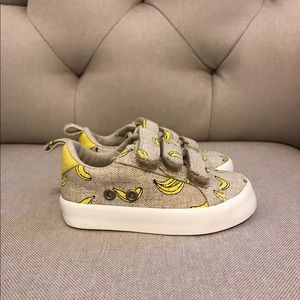 Toddler banana shoes